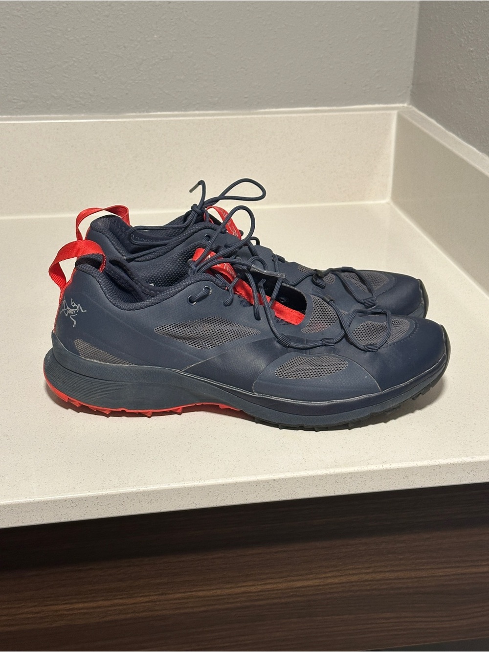 Arc'teryx Norvan VT Trail Shoes Mens Size 8 Vertical Terrain Vibram Titan/Maple
